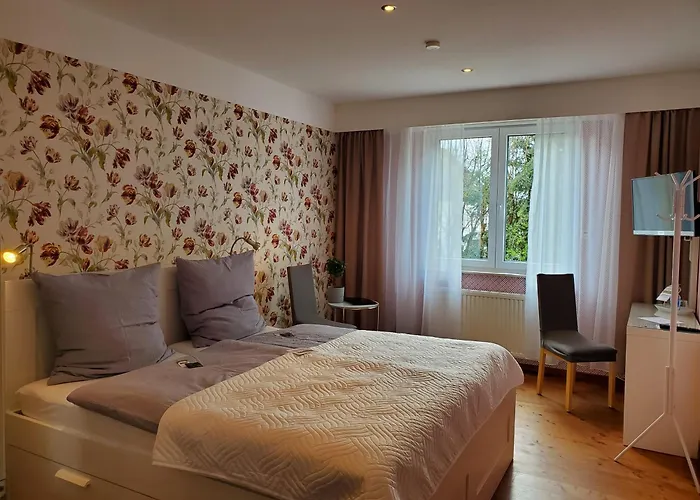 住宿加早餐酒店 Privatpension Waldbroel