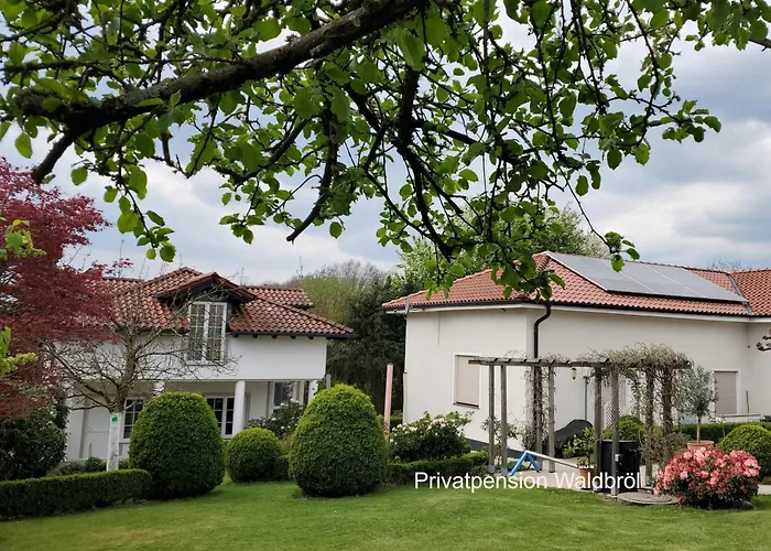 住宿加早餐酒店 Privatpension Waldbroel 瓦尔德布勒尔